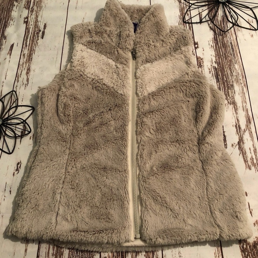 Patagonia Beige and Cream Fleece Vest